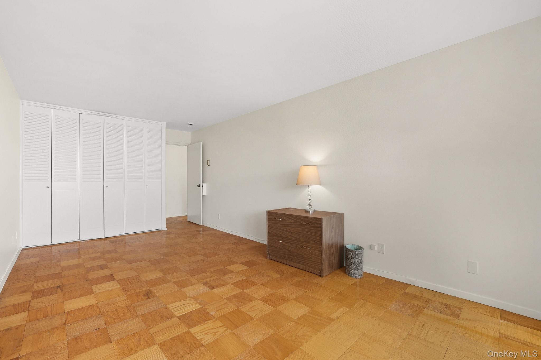 20 Old Mamaroneck Road # 6C, White Plains, NY 10605