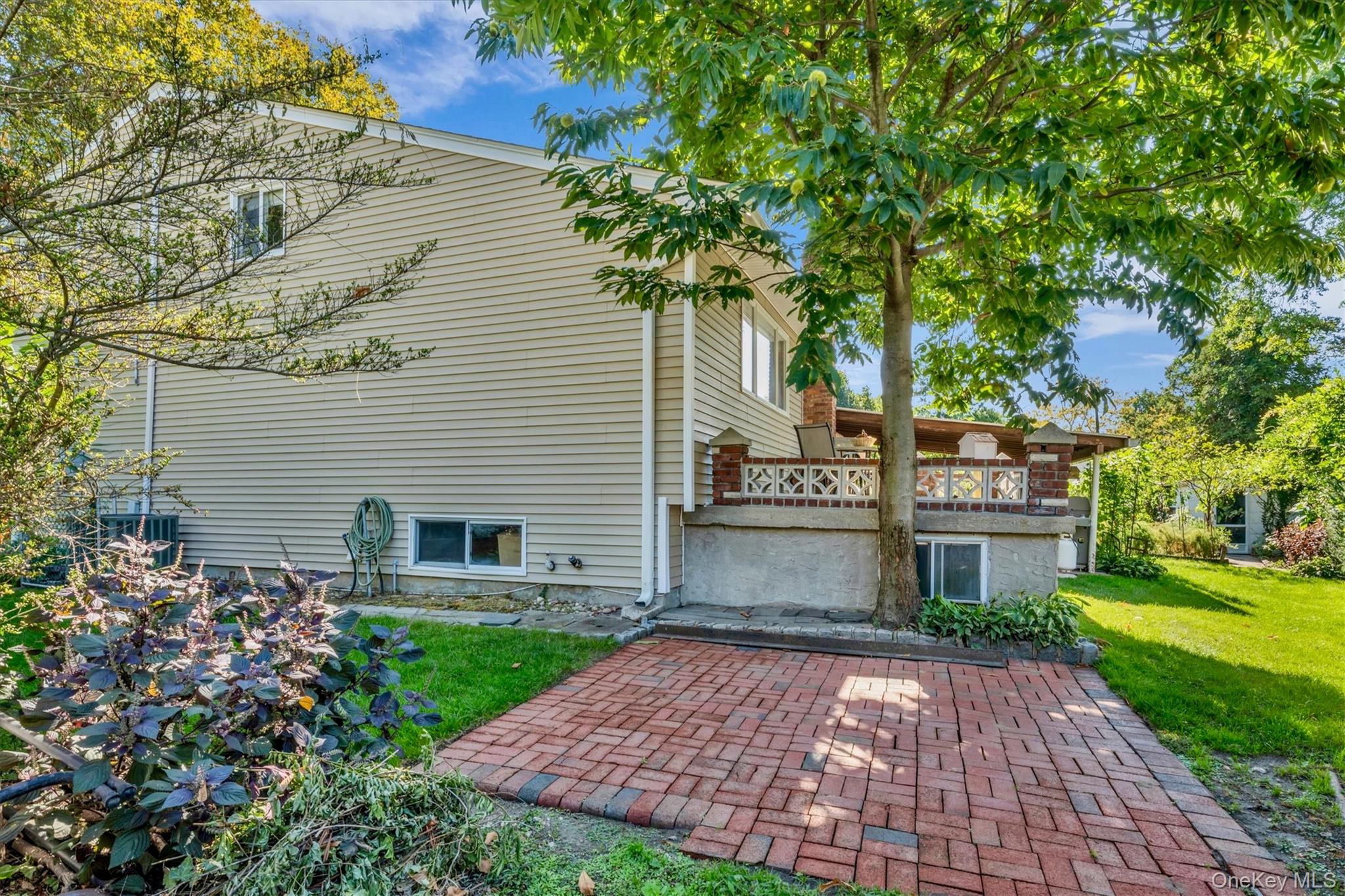 6 Saddler Court, South Huntington, NY 11746