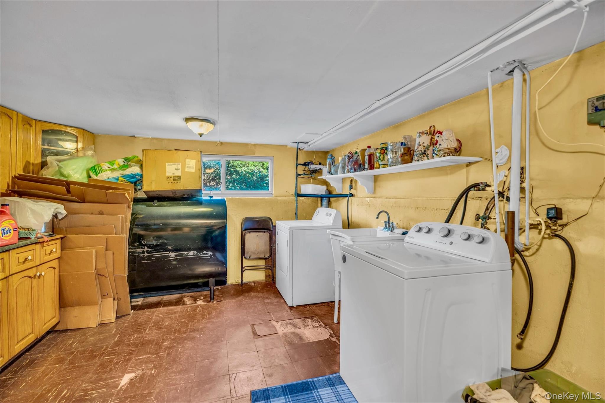 6 Saddler Court, South Huntington, NY 11746