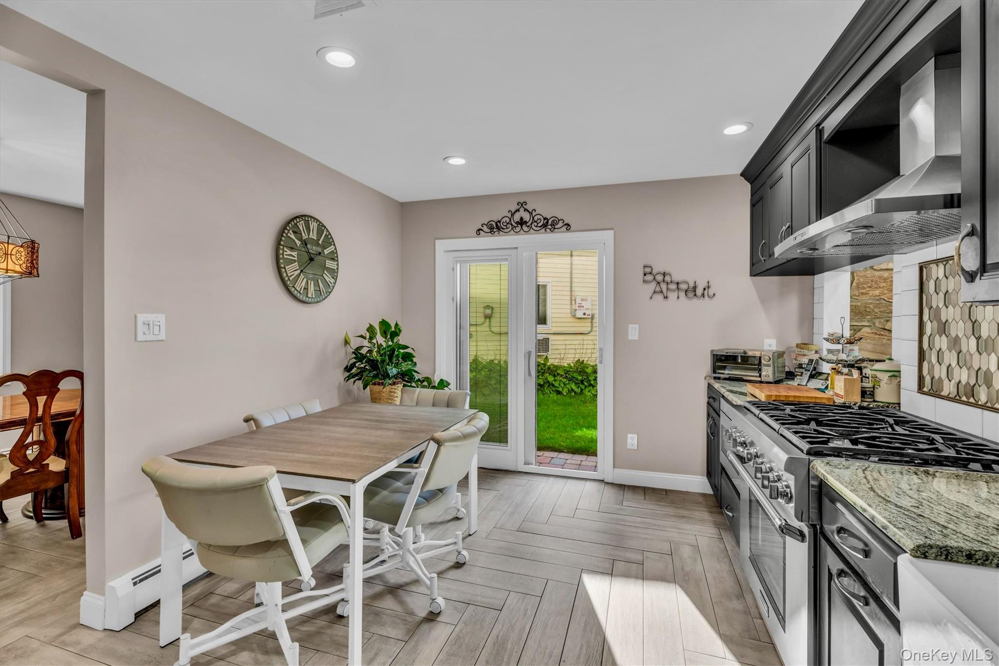 6 Saddler Court, South Huntington, NY 11746