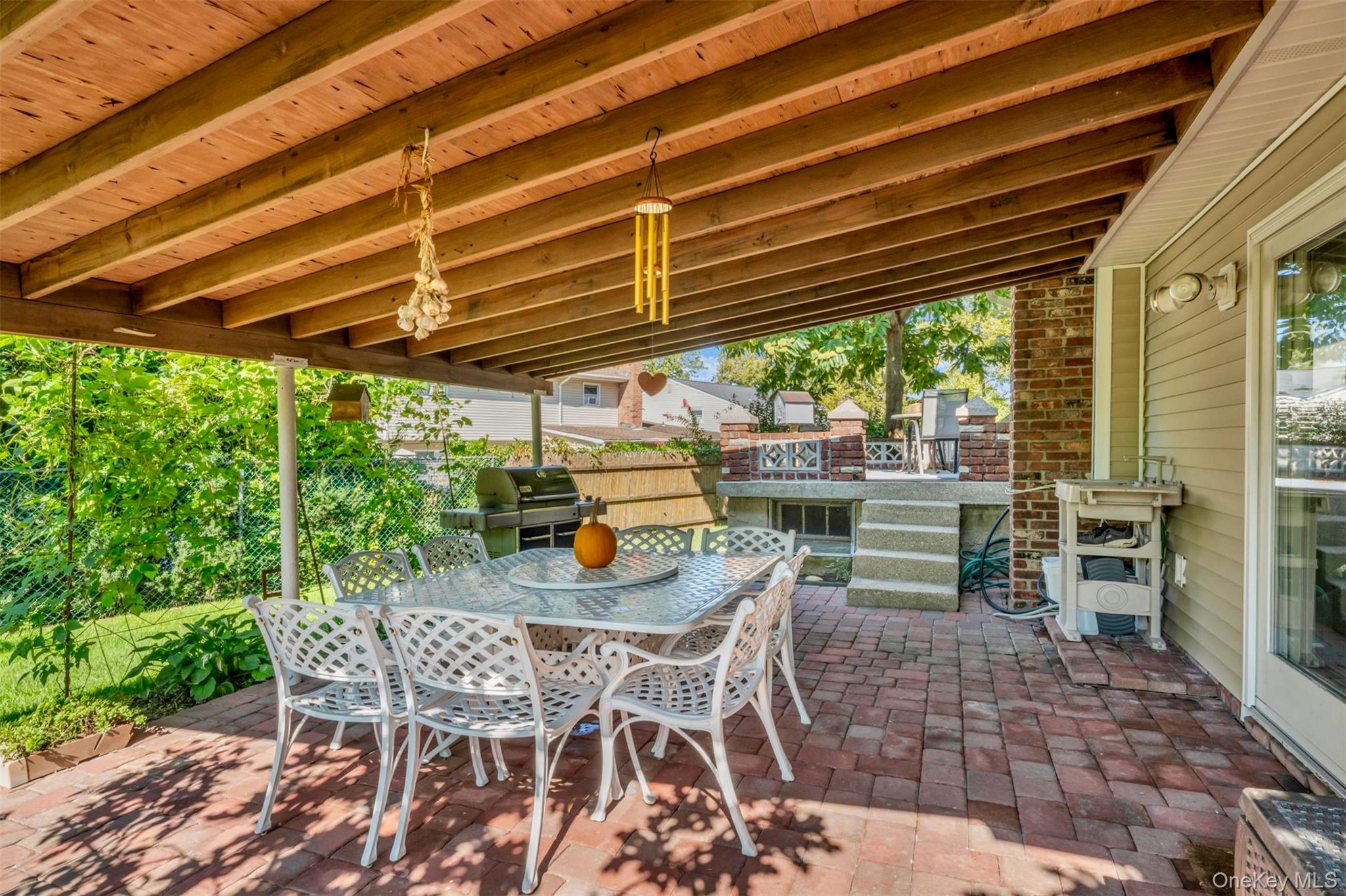 6 Saddler Court, South Huntington, NY 11746