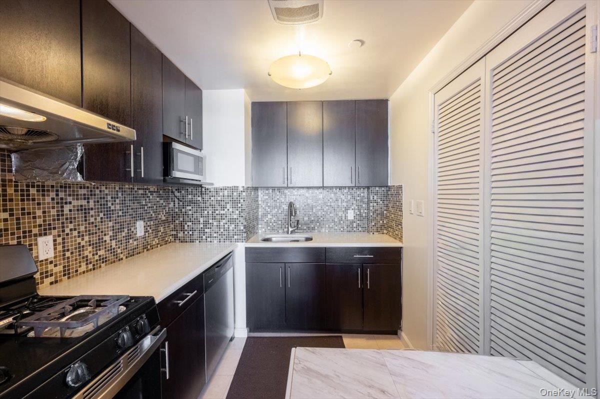 143-26 41 Avenue # 9A, Flushing, NY 11355