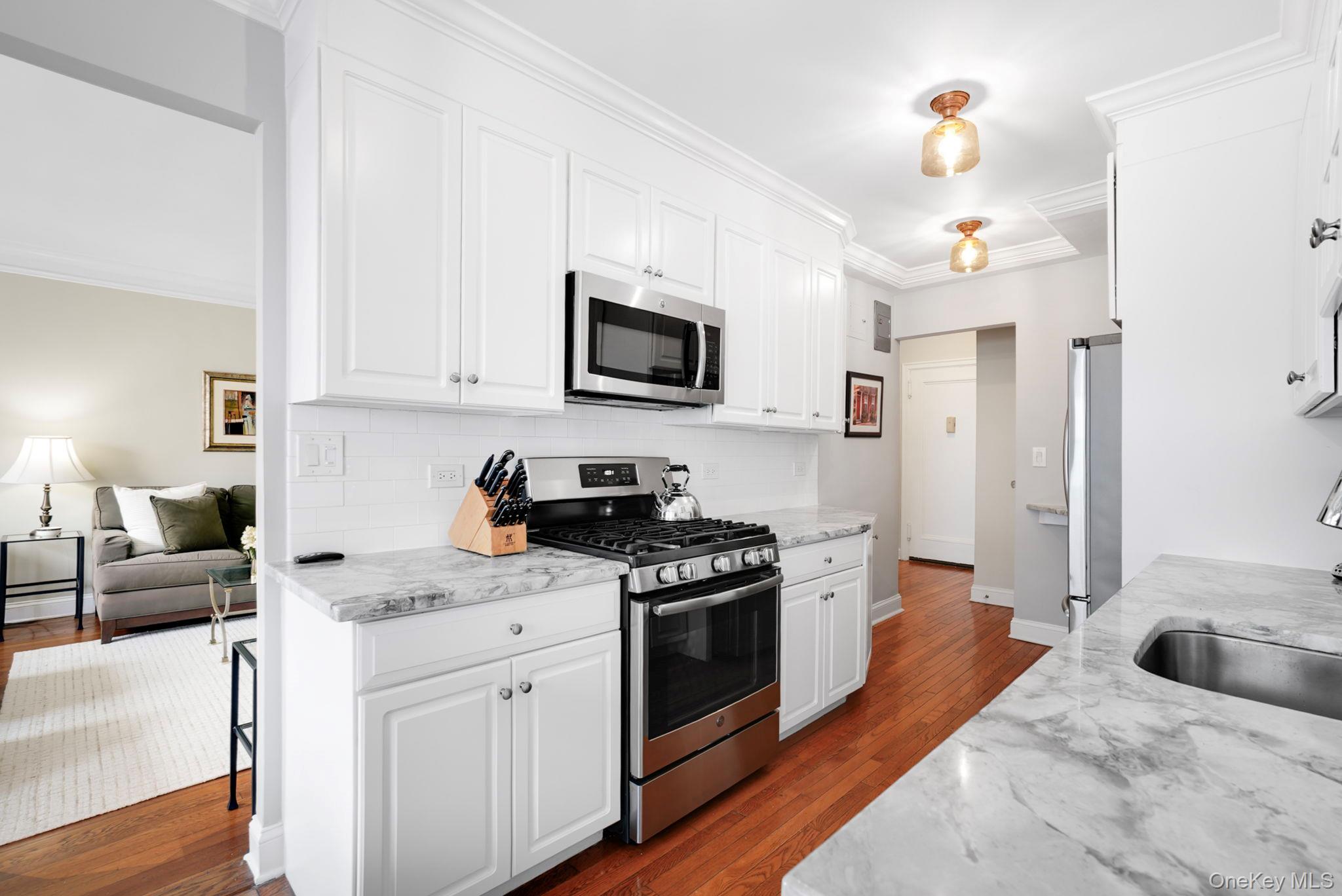 17 N Chatsworth Avenue # #4L, Larchmont, NY 10538