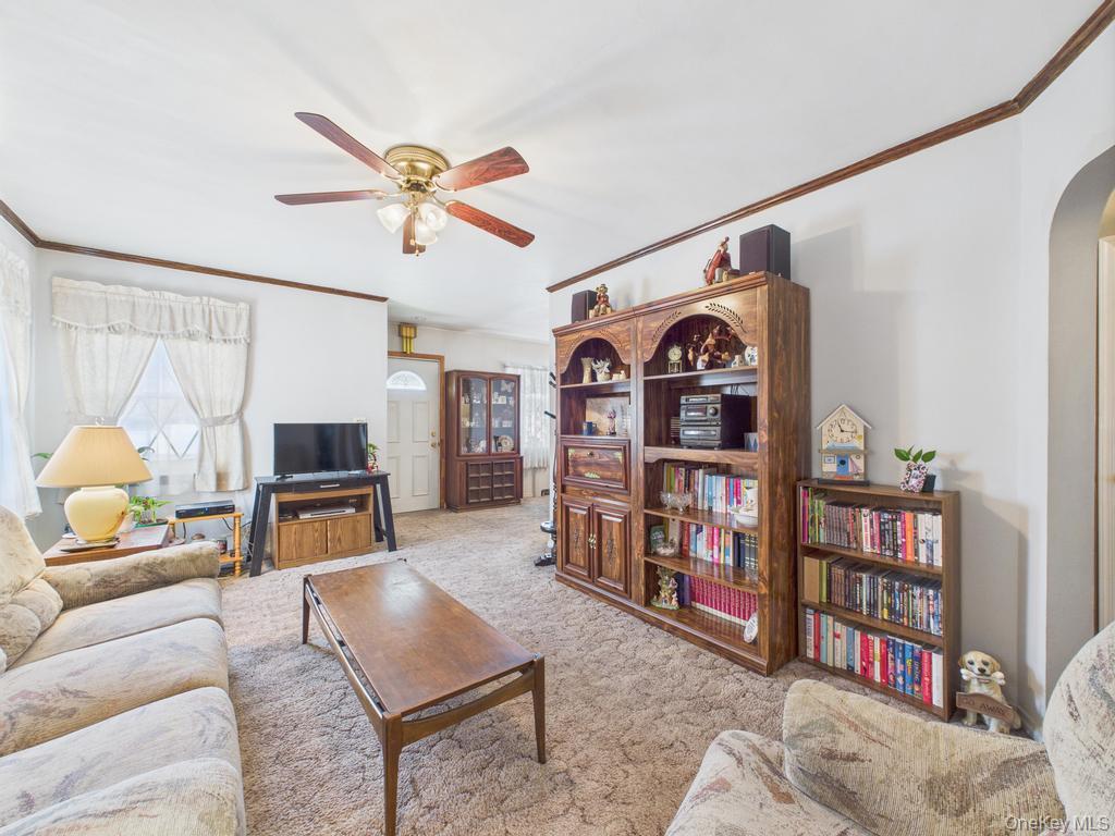 81 Cedarlawn Boulevard, Valley Stream, NY 11580