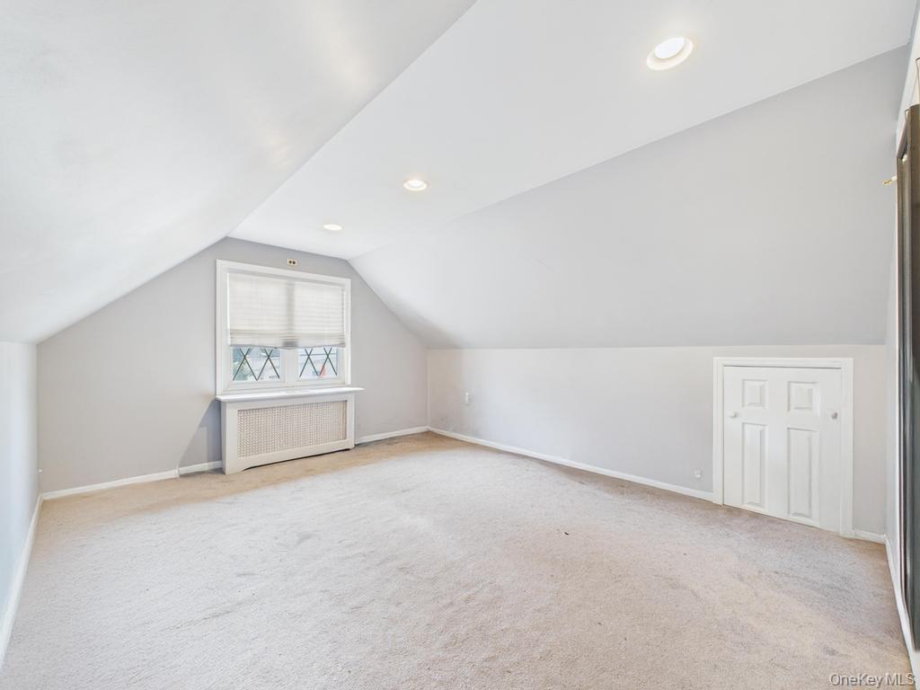 81 Cedarlawn Boulevard, Valley Stream, NY 11580