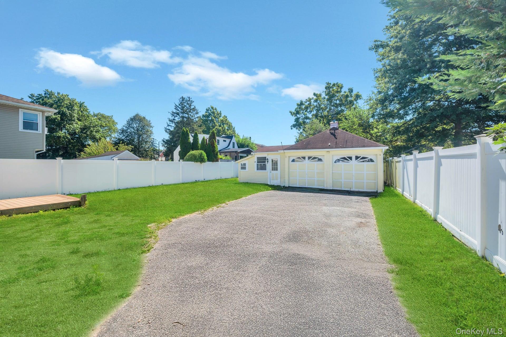 2780 Natta Boulevard, Bellmore, NY 11710