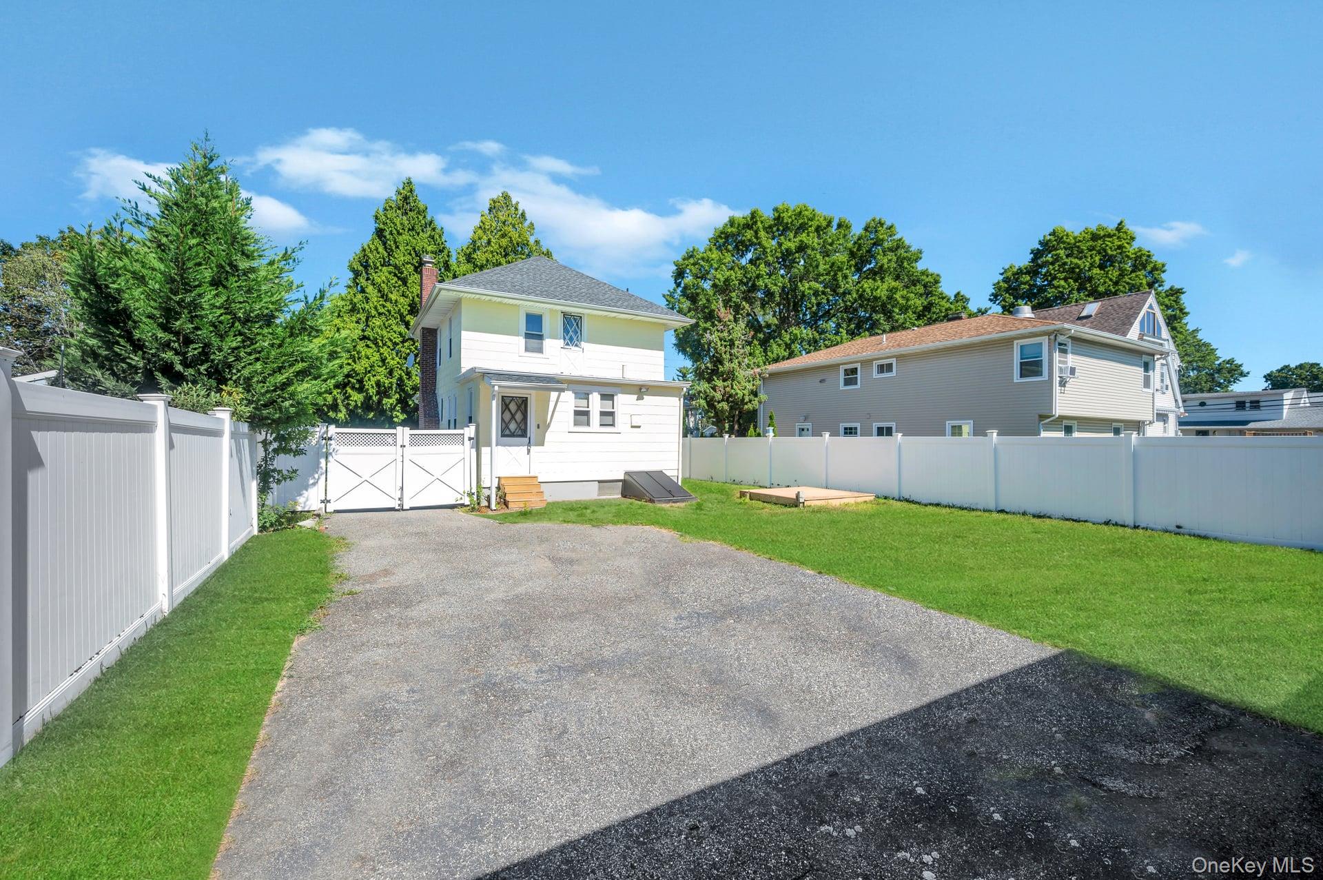 2780 Natta Boulevard, Bellmore, NY 11710