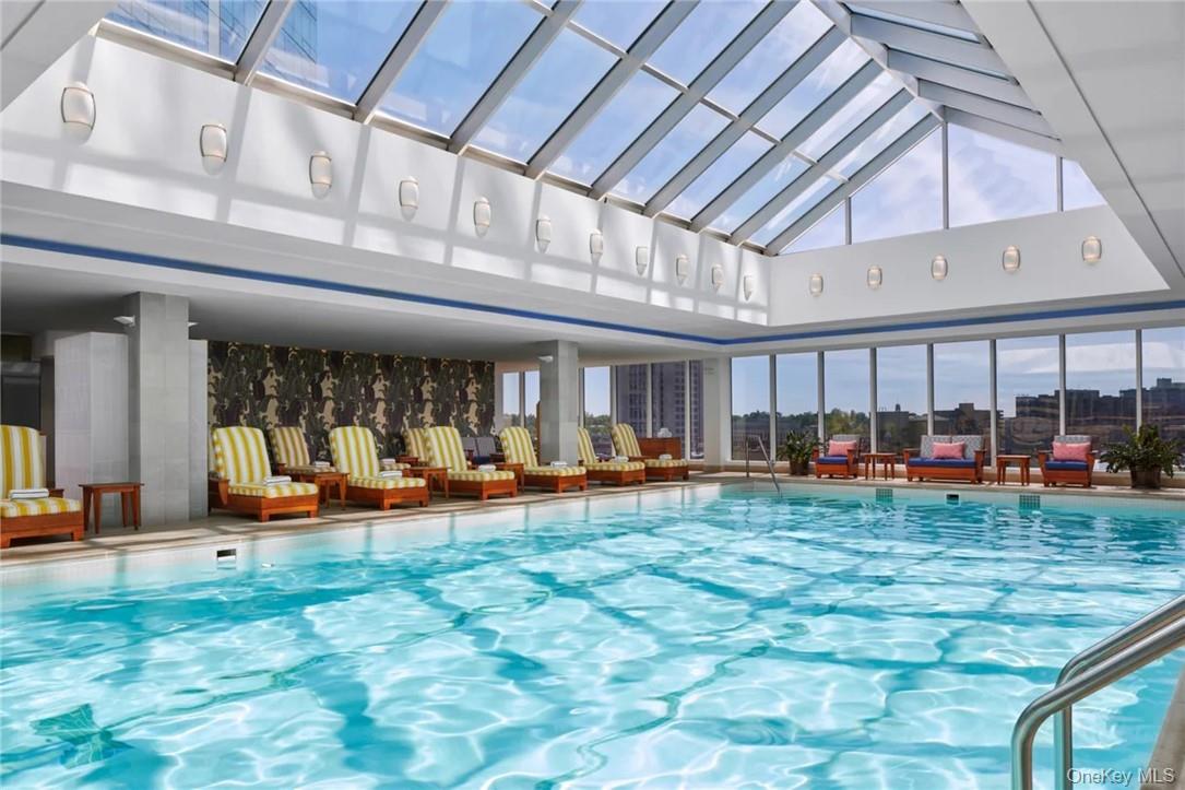 1 Renaissance Square # PH40C, White Plains, NY 10601