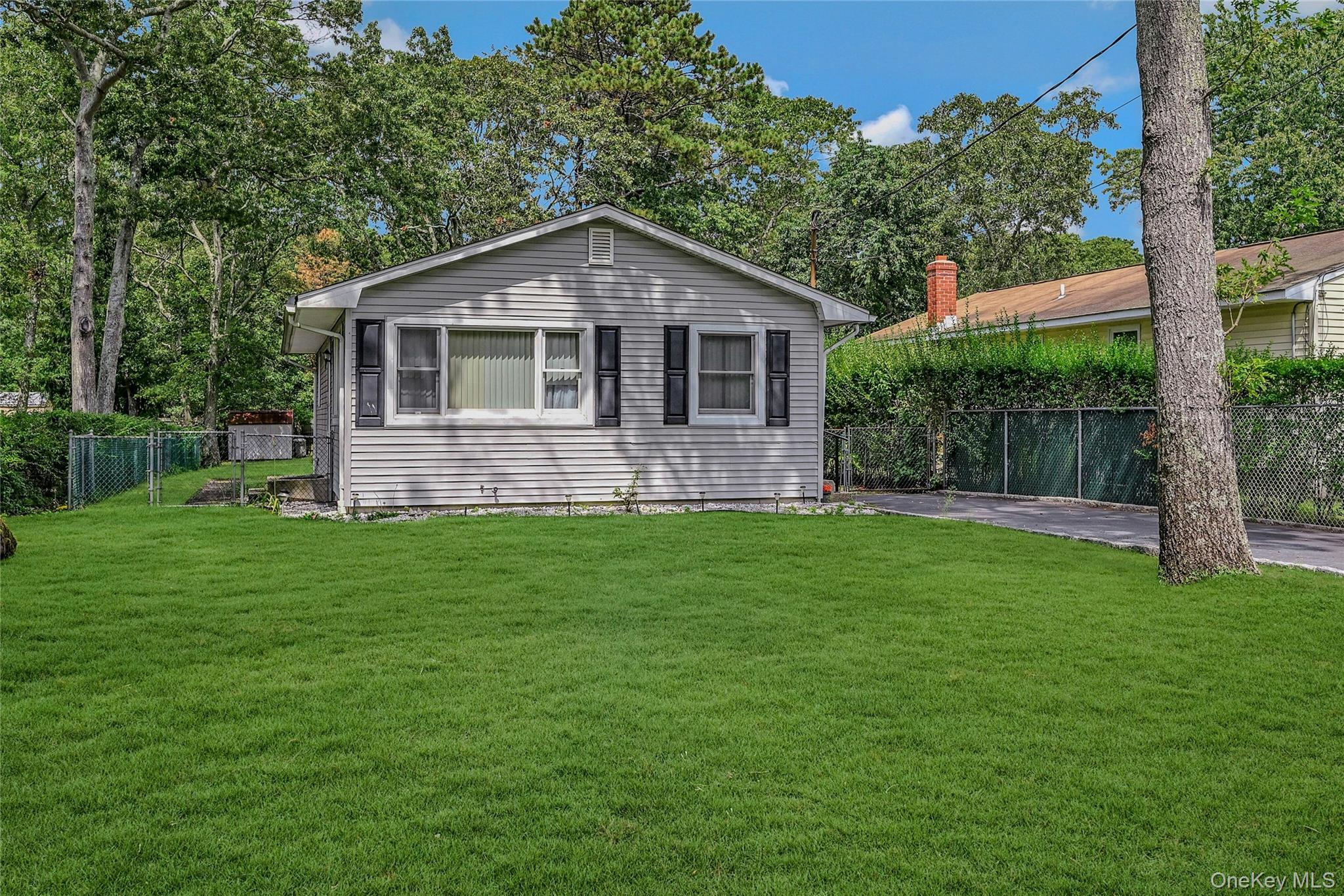 222 Priscilla Avenue, Flanders, NY 11901