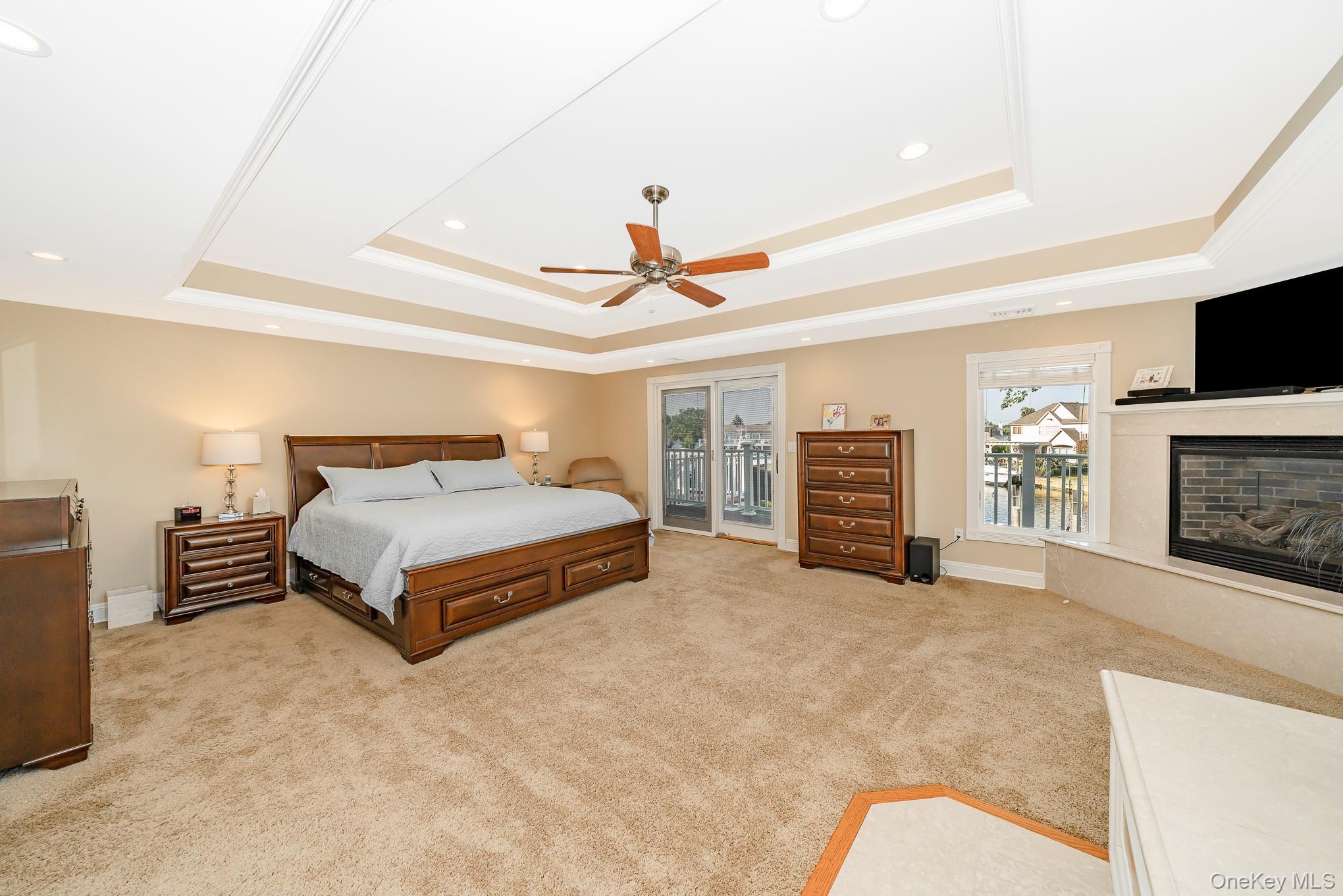 43 Duck Lane, West Islip, NY 11795