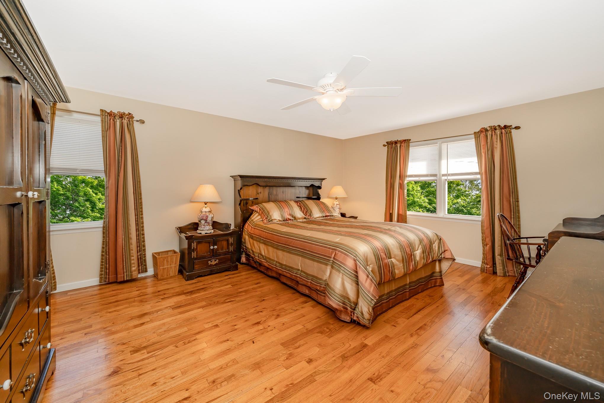 43 Duck Lane, West Islip, NY 11795