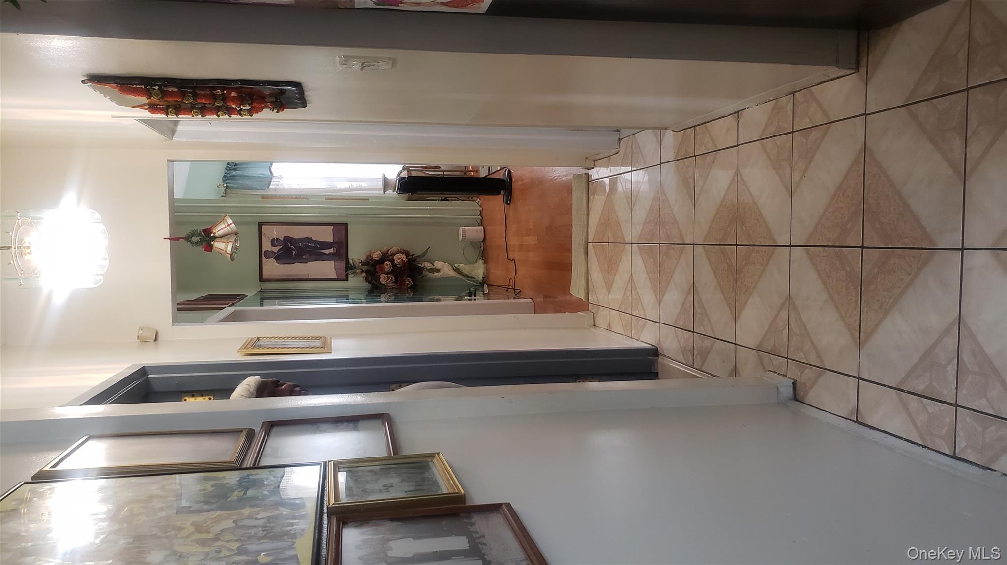 18 S 11th Avenue, Mount Vernon, NY 10550