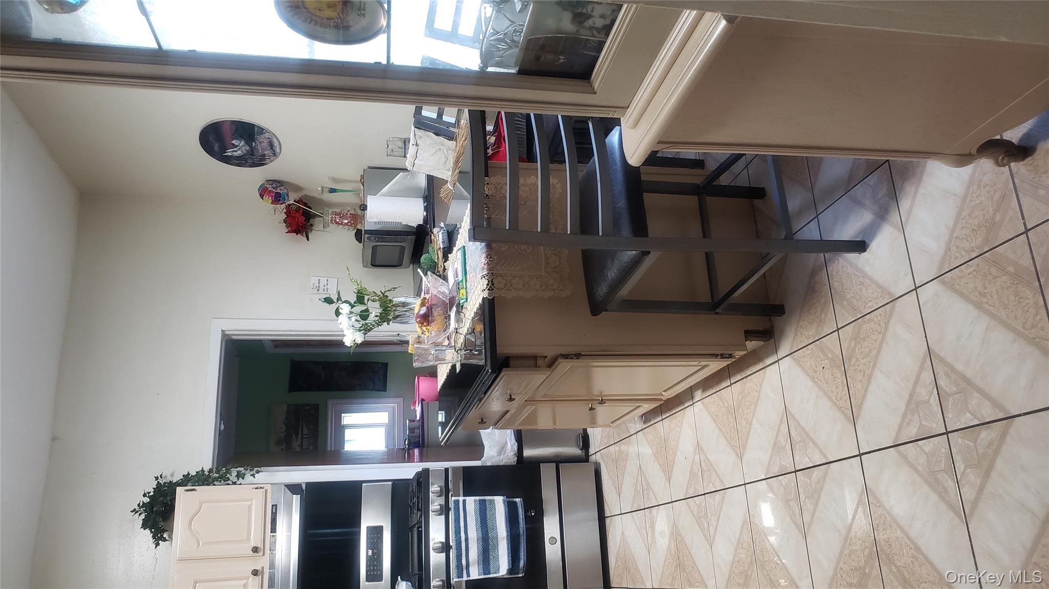 18 S 11th Avenue, Mount Vernon, NY 10550