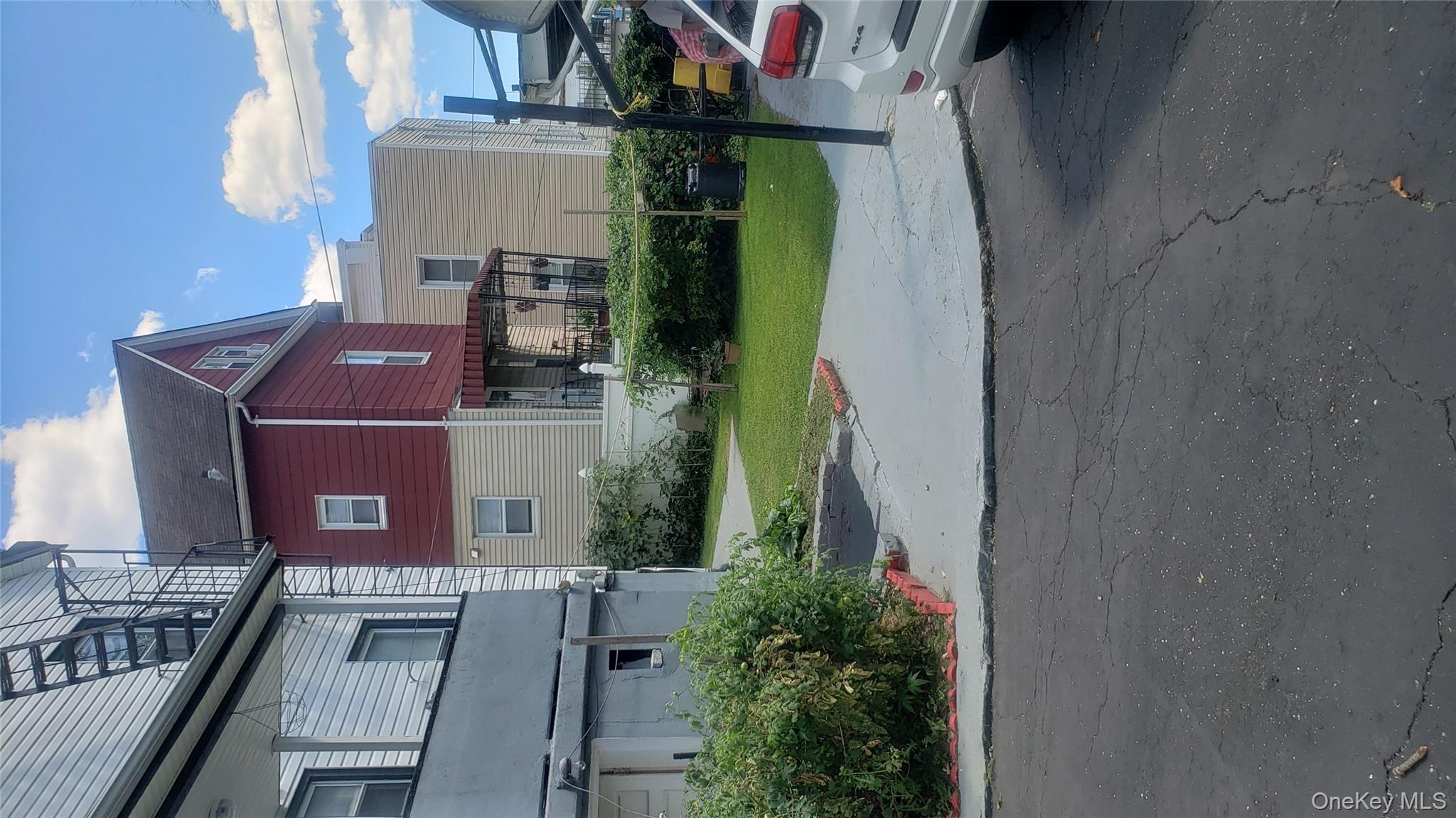 18 S 11th Avenue, Mount Vernon, NY 10550