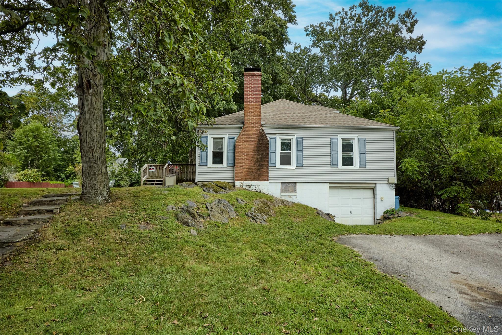 13 Parkview Terrace, Poughkeepsie, NY 12603