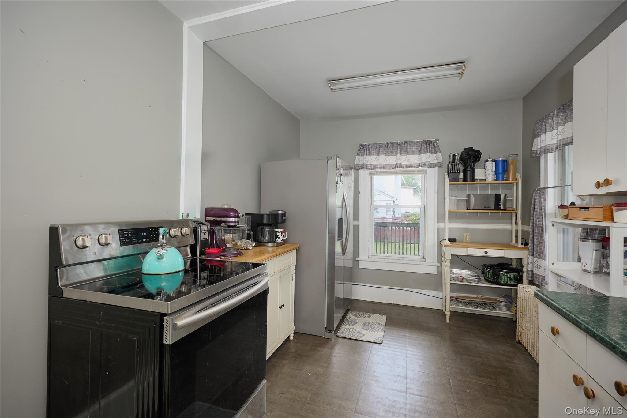 13 Parkview Terrace, Poughkeepsie, NY 12603