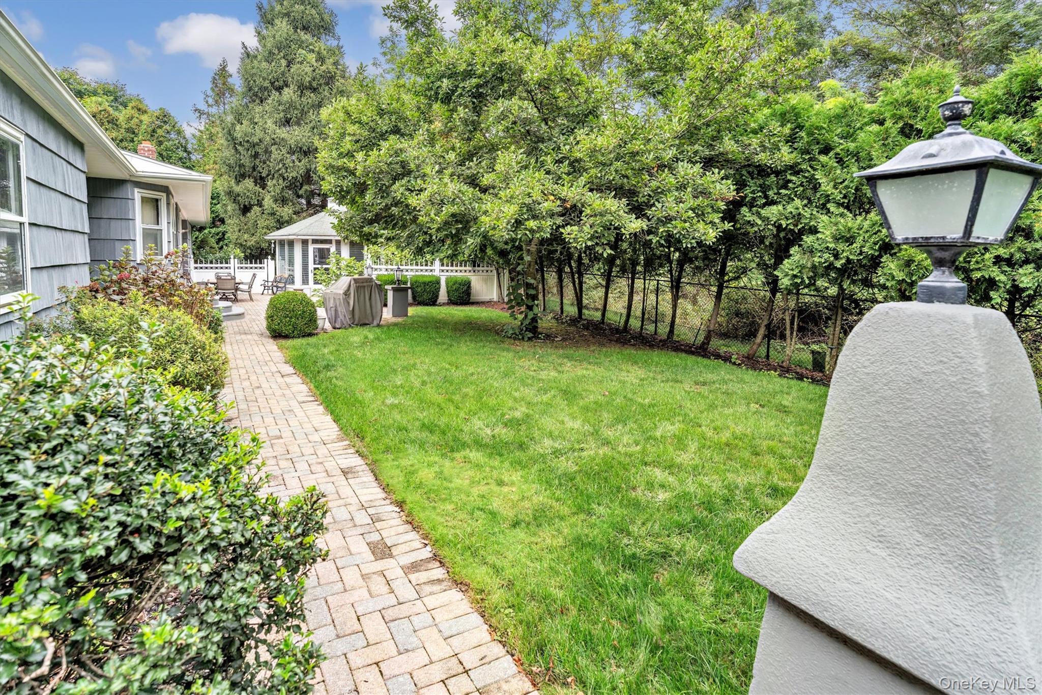 9 Old Barto Road, Brookhaven, NY 11719