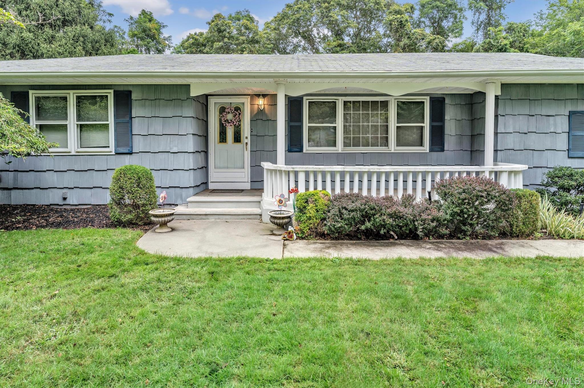 9 Old Barto Road, Brookhaven, NY 11719