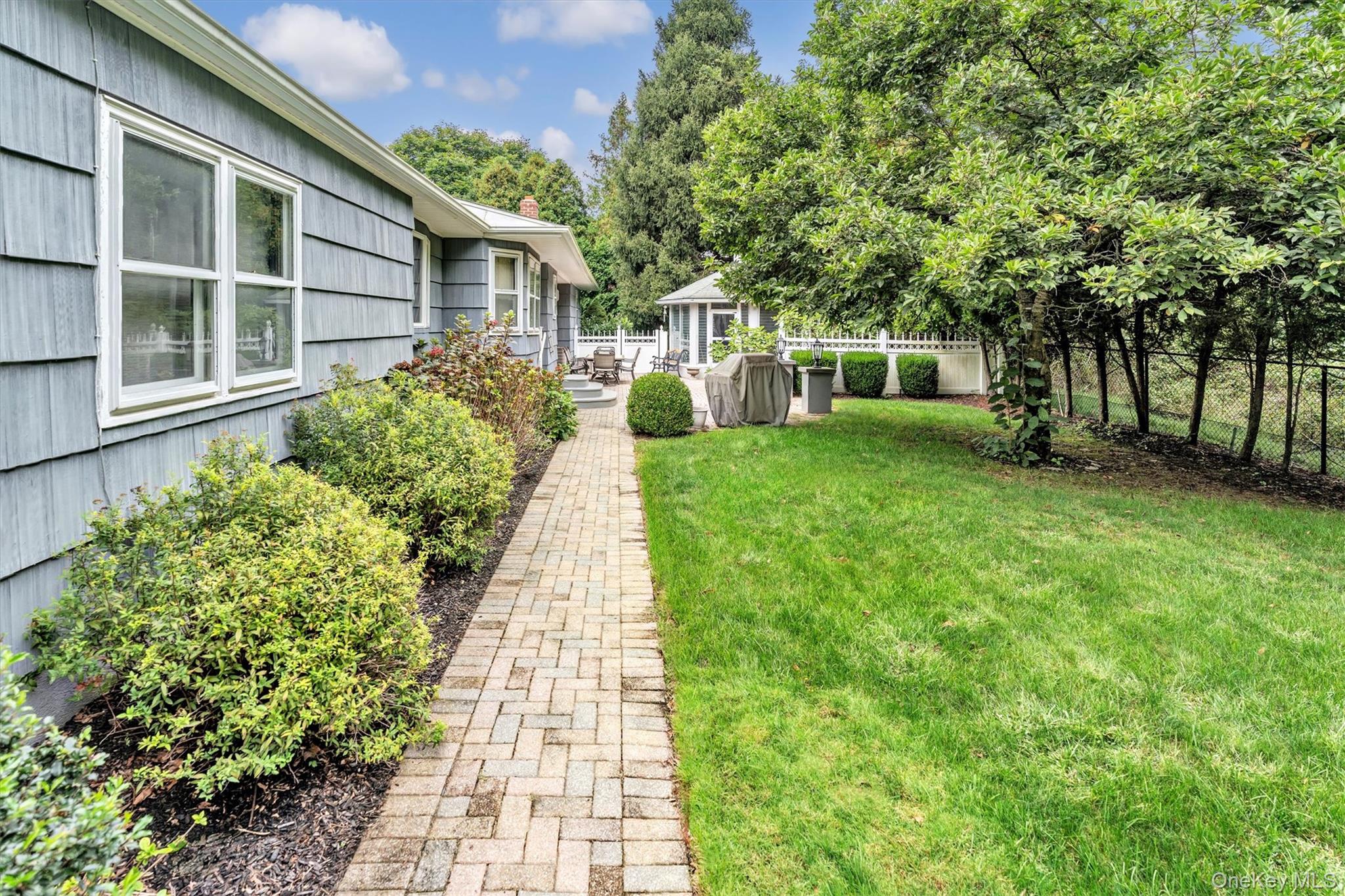 9 Old Barto Road, Brookhaven, NY 11719