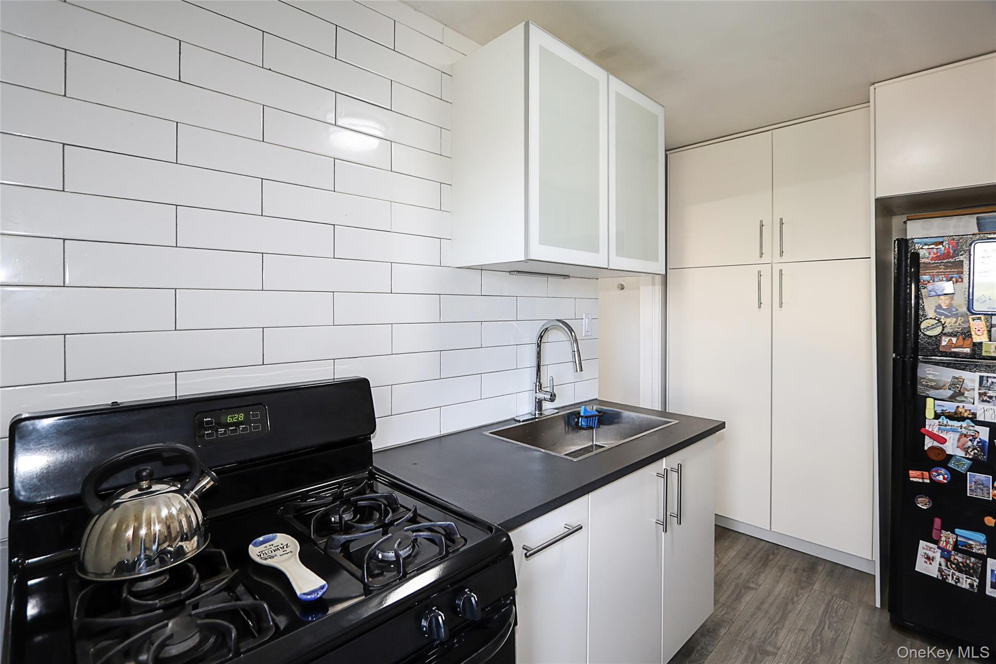 147-10 84th Road # 6K, Briarwood, NY 11435