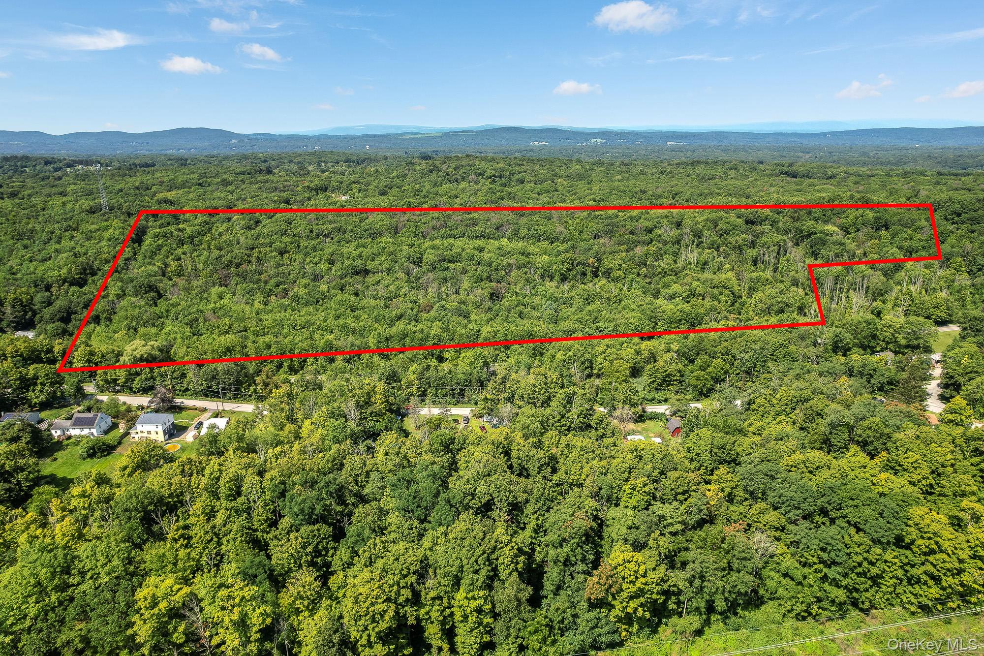 149 S Quaker Lane, Hyde Park, NY 12538