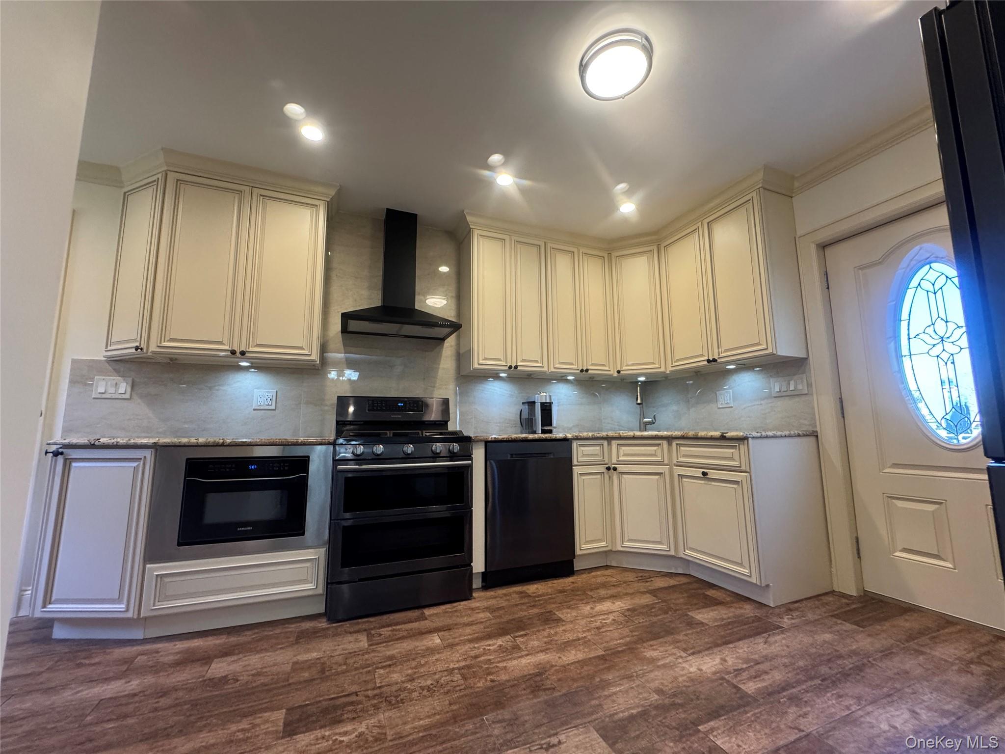 621 Merrick Road, Rockville Centre, NY 11570