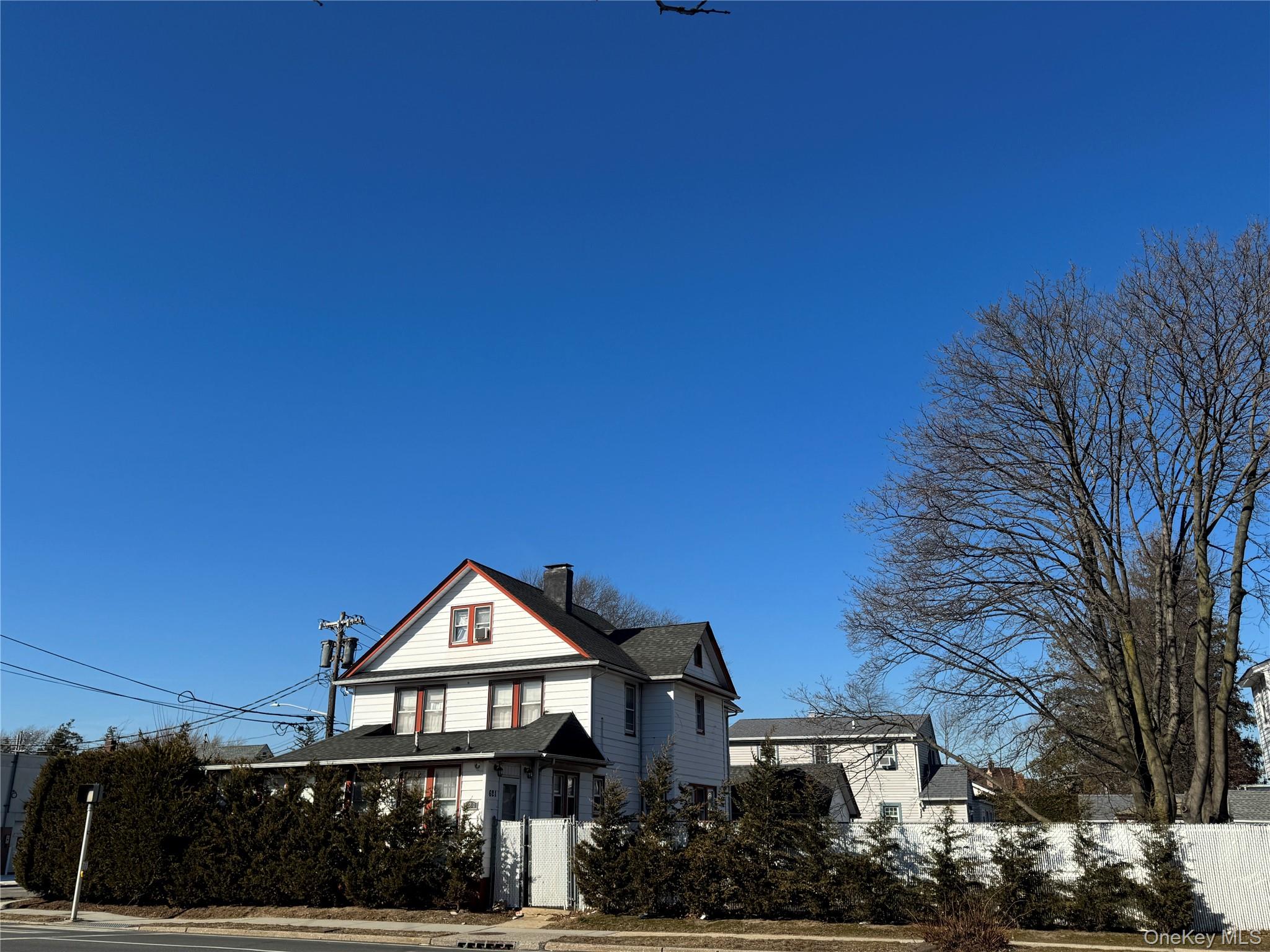 621 Merrick Road, Rockville Centre, NY 11570