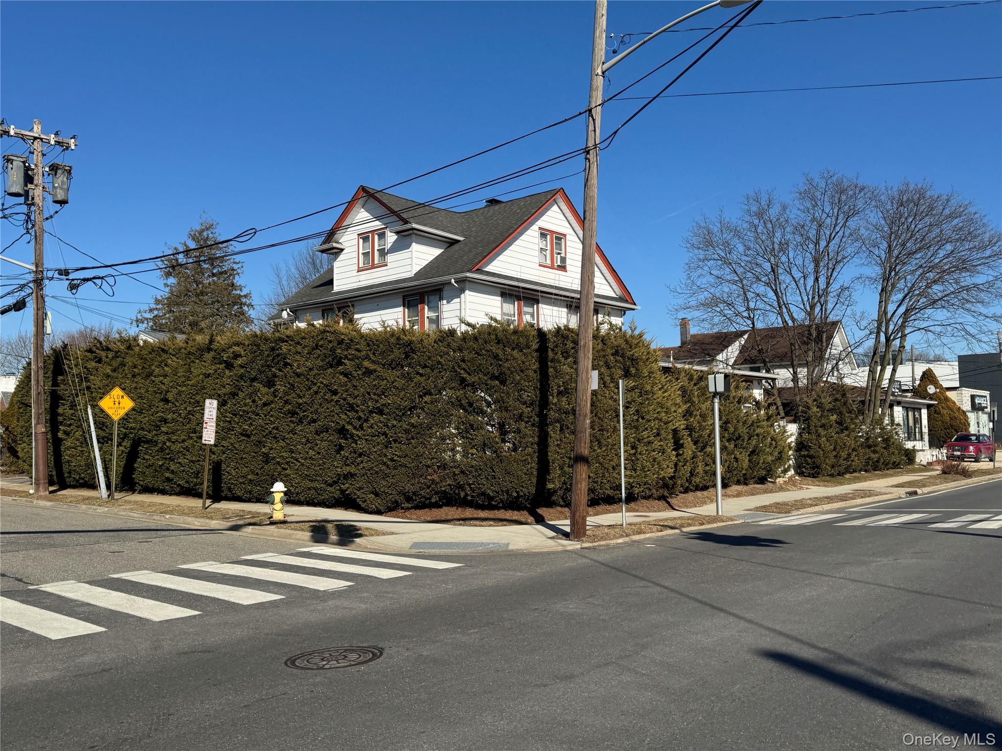 621 Merrick Road, Rockville Centre, NY 11570