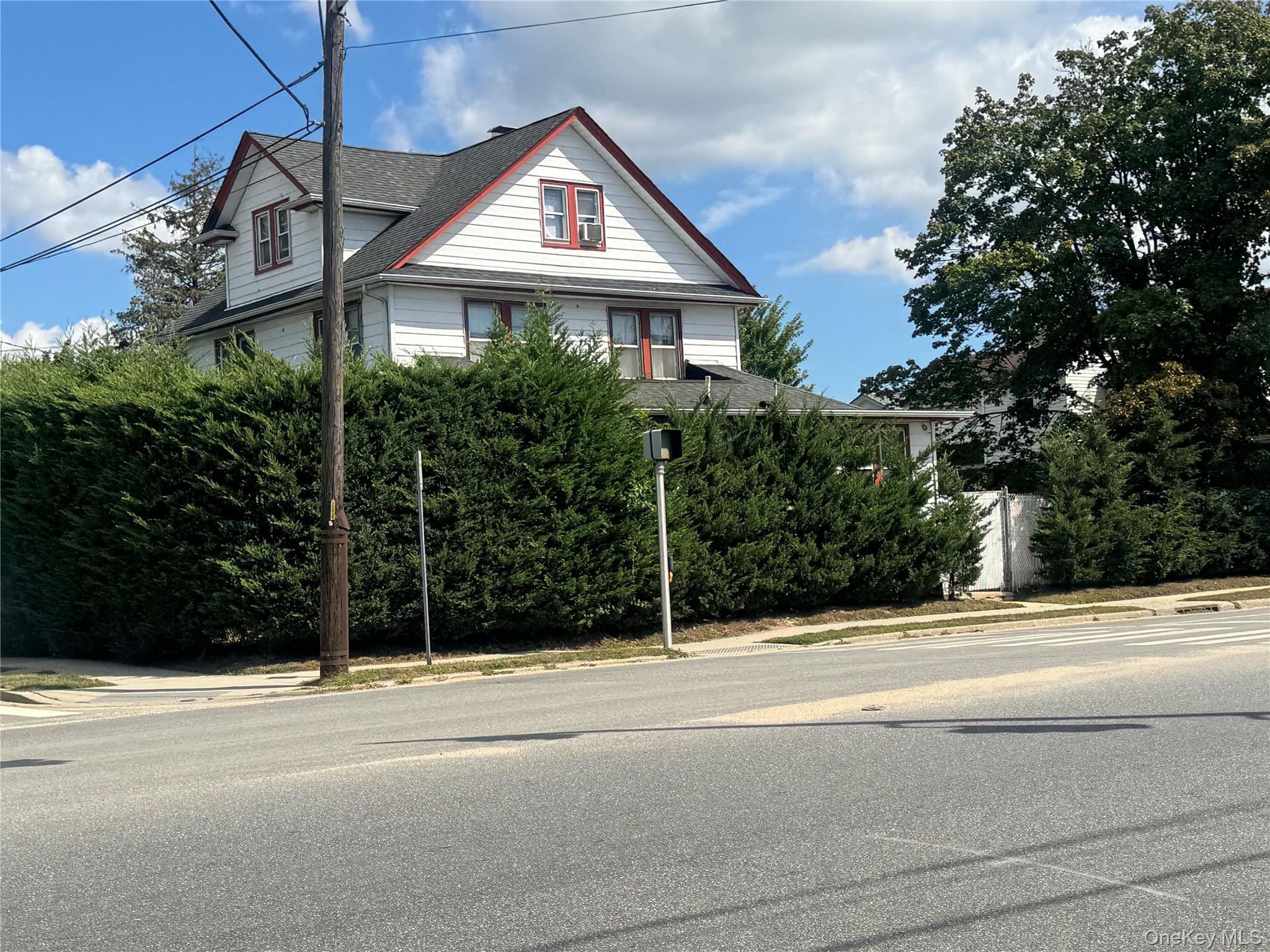 621 Merrick Road, Rockville Centre, NY 11570