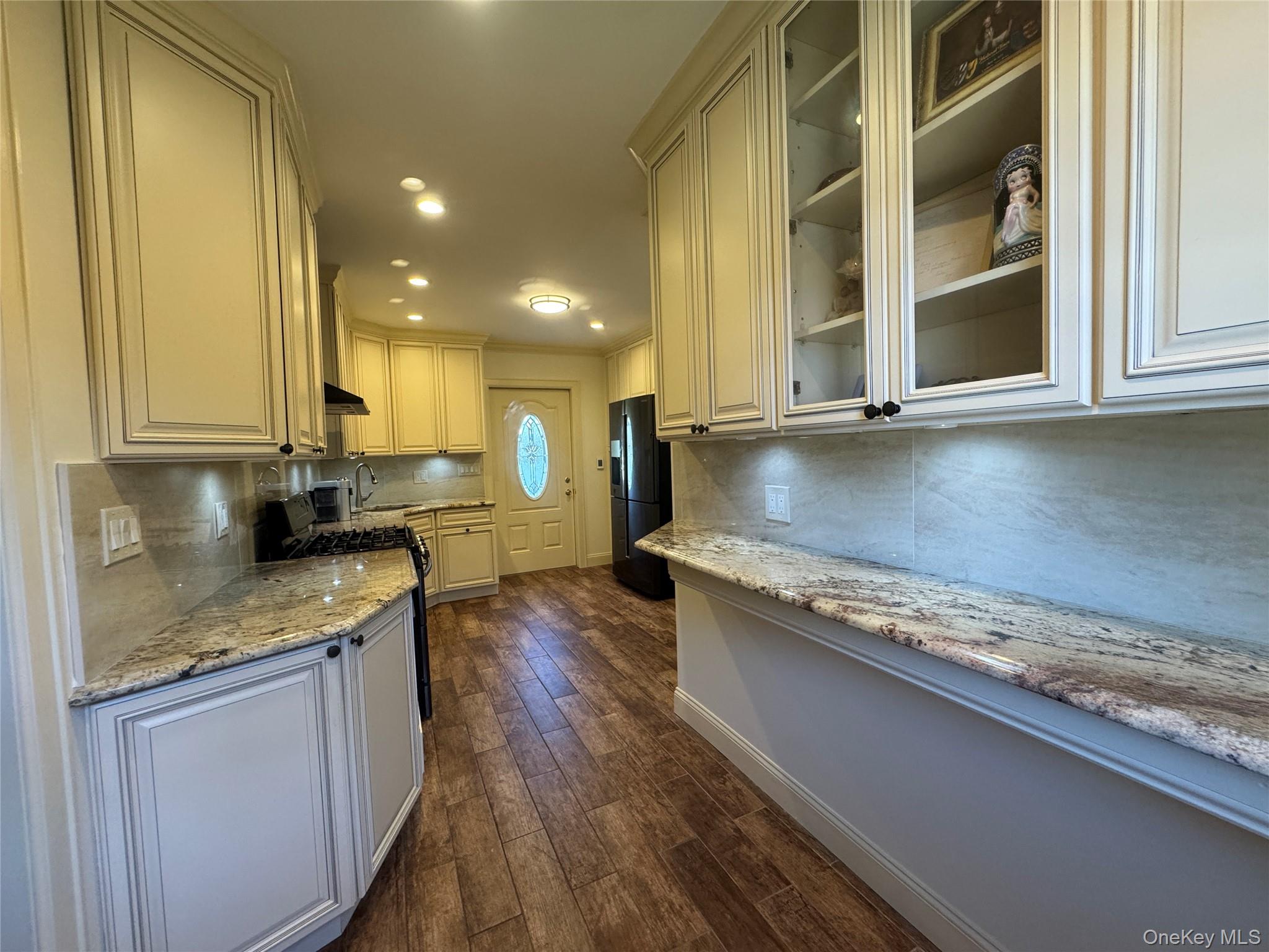 621 Merrick Road, Rockville Centre, NY 11570