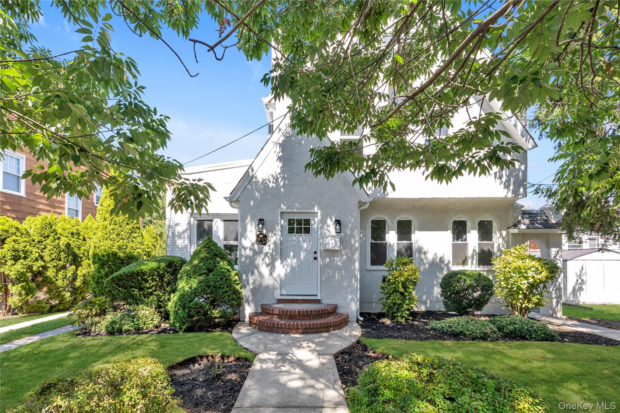 9 May Court, West Hempstead, NY 11552