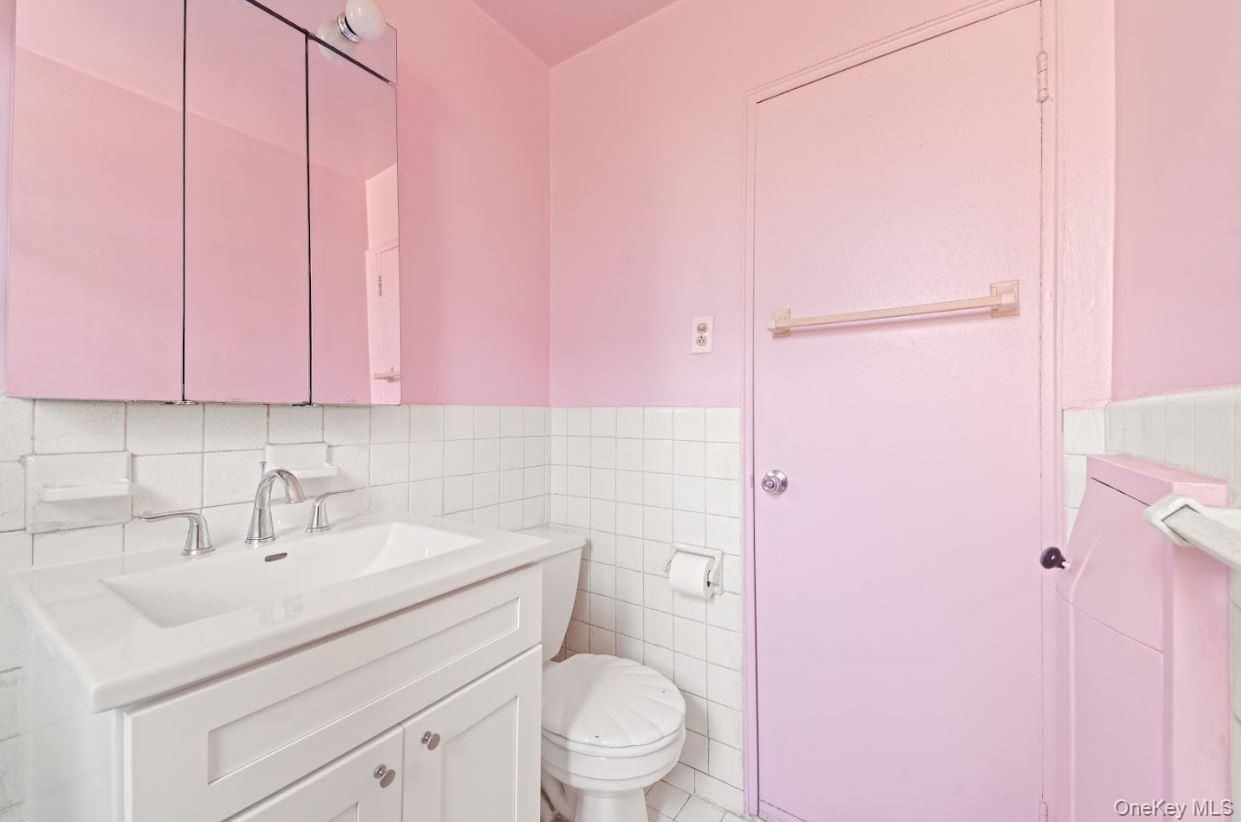 18-75 Corporal Kennedy Street # 3J, Bayside, NY 11360