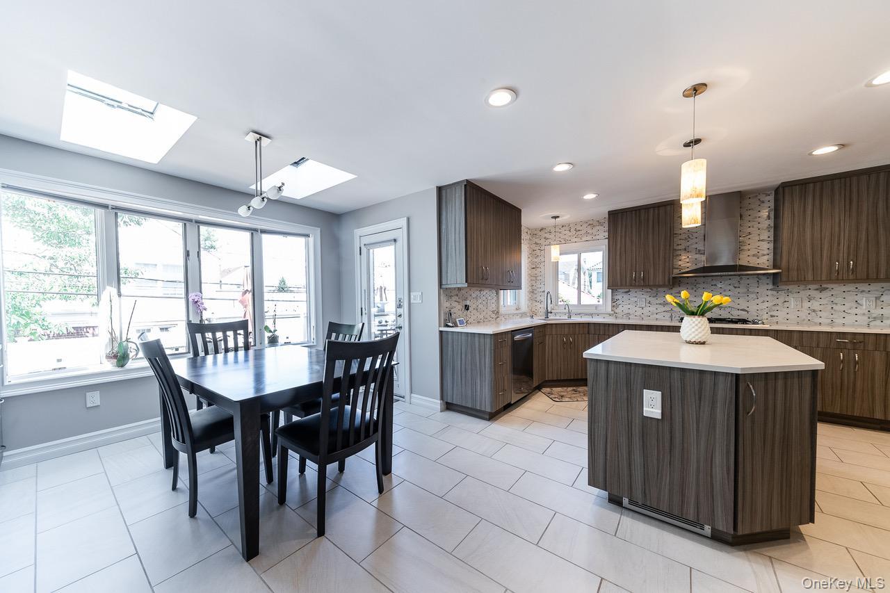 257 E Olive Street, Long Beach, NY 11561