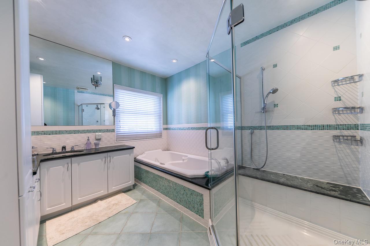 257 E Olive Street, Long Beach, NY 11561