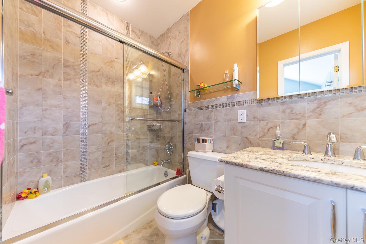 257 E Olive Street, Long Beach, NY 11561