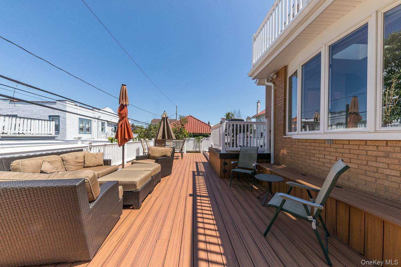 257 E Olive Street, Long Beach, NY 11561