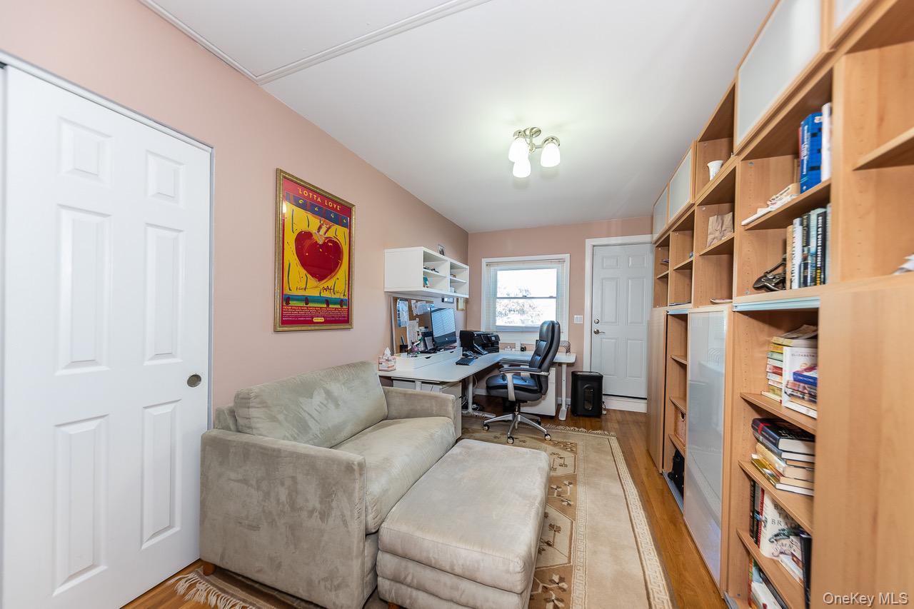 257 E Olive Street, Long Beach, NY 11561