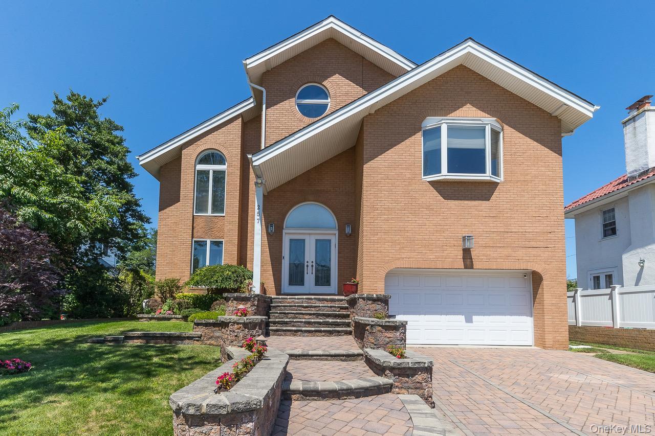 257 E Olive Street, Long Beach, NY 11561