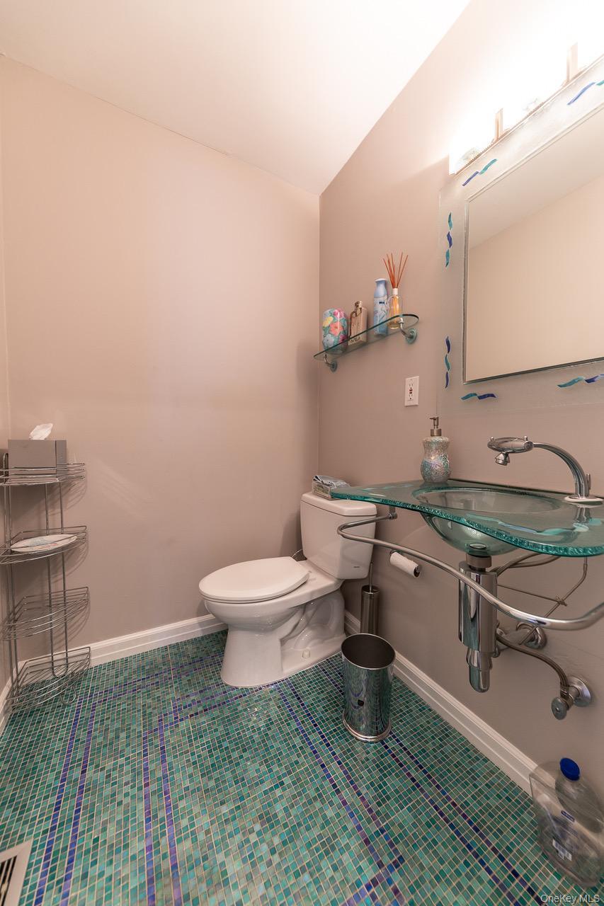 257 E Olive Street, Long Beach, NY 11561