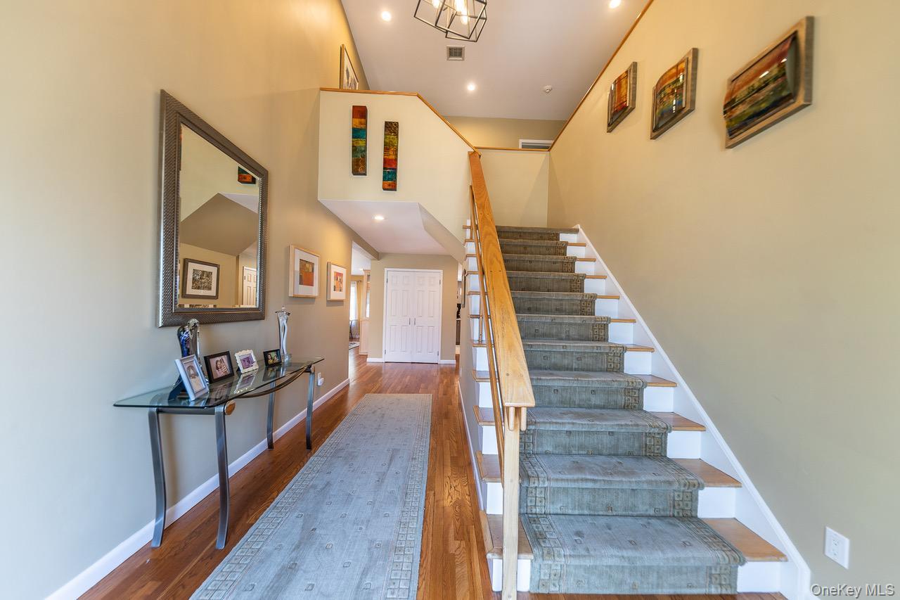 257 E Olive Street, Long Beach, NY 11561