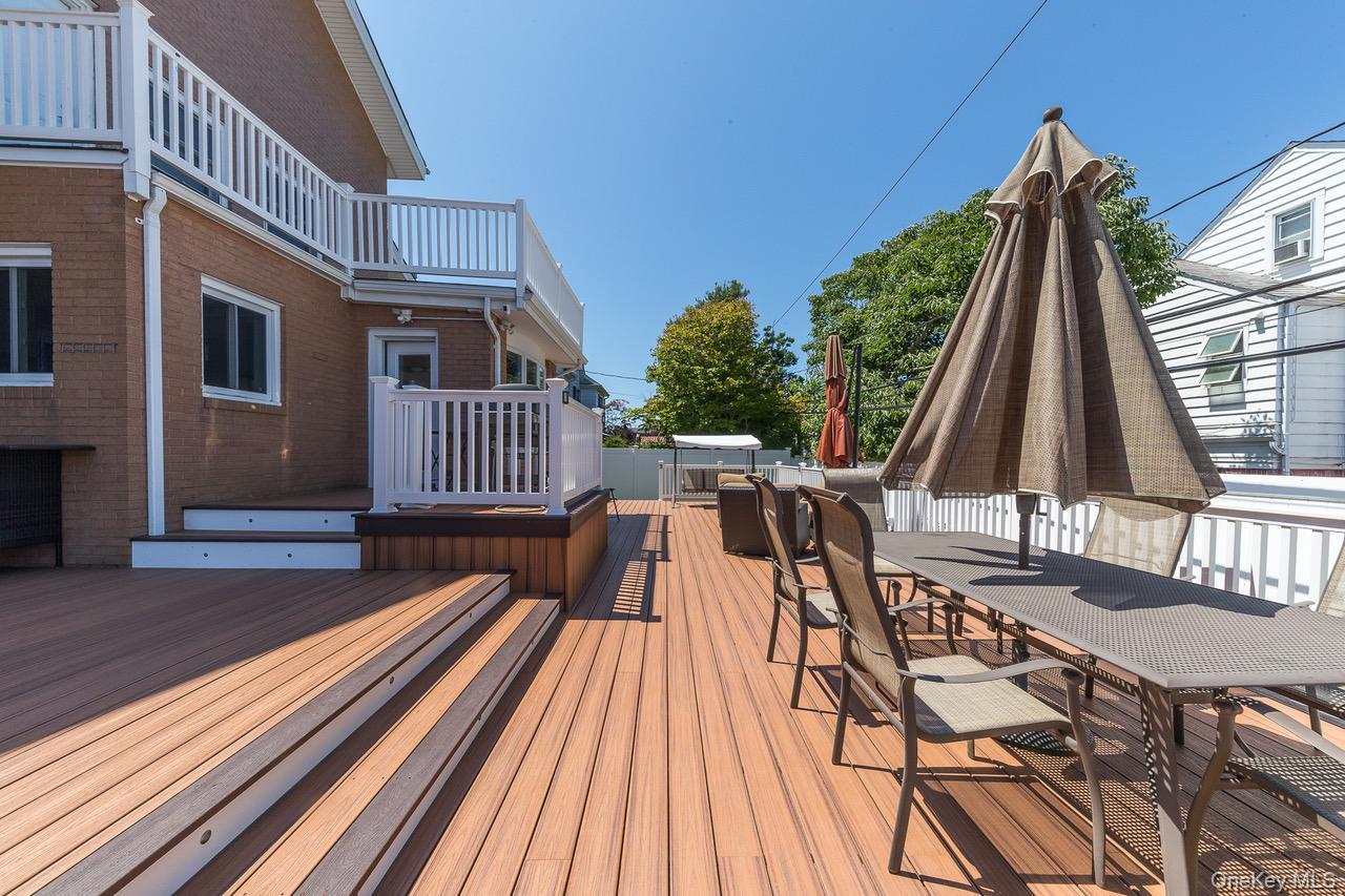 257 E Olive Street, Long Beach, NY 11561