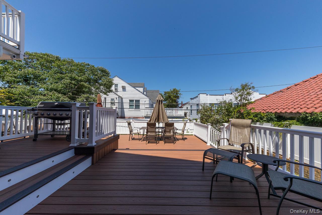 257 E Olive Street, Long Beach, NY 11561