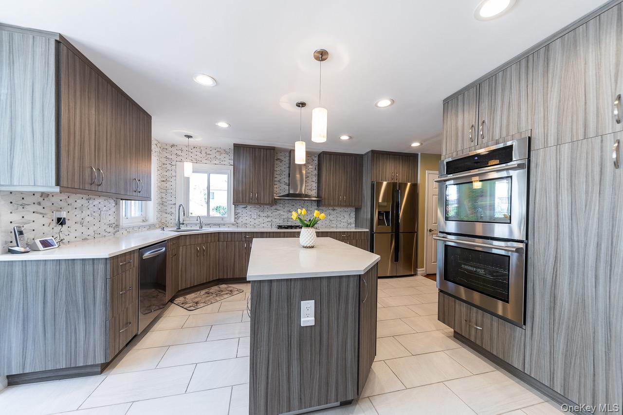 257 E Olive Street, Long Beach, NY 11561