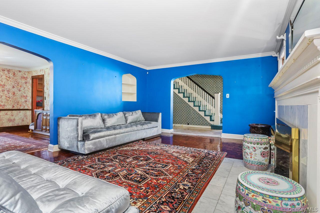 889 James Street, Pelham, NY 10803