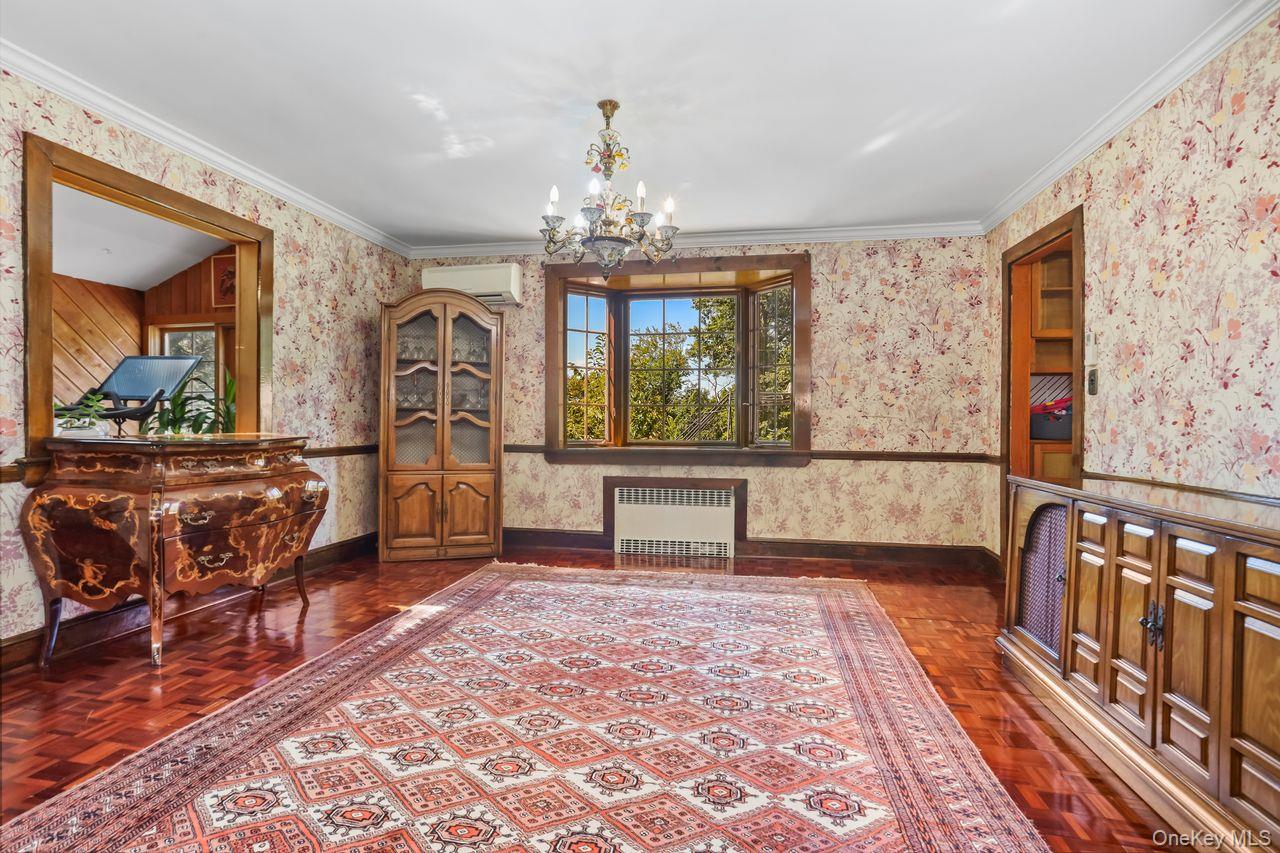 889 James Street, Pelham, NY 10803