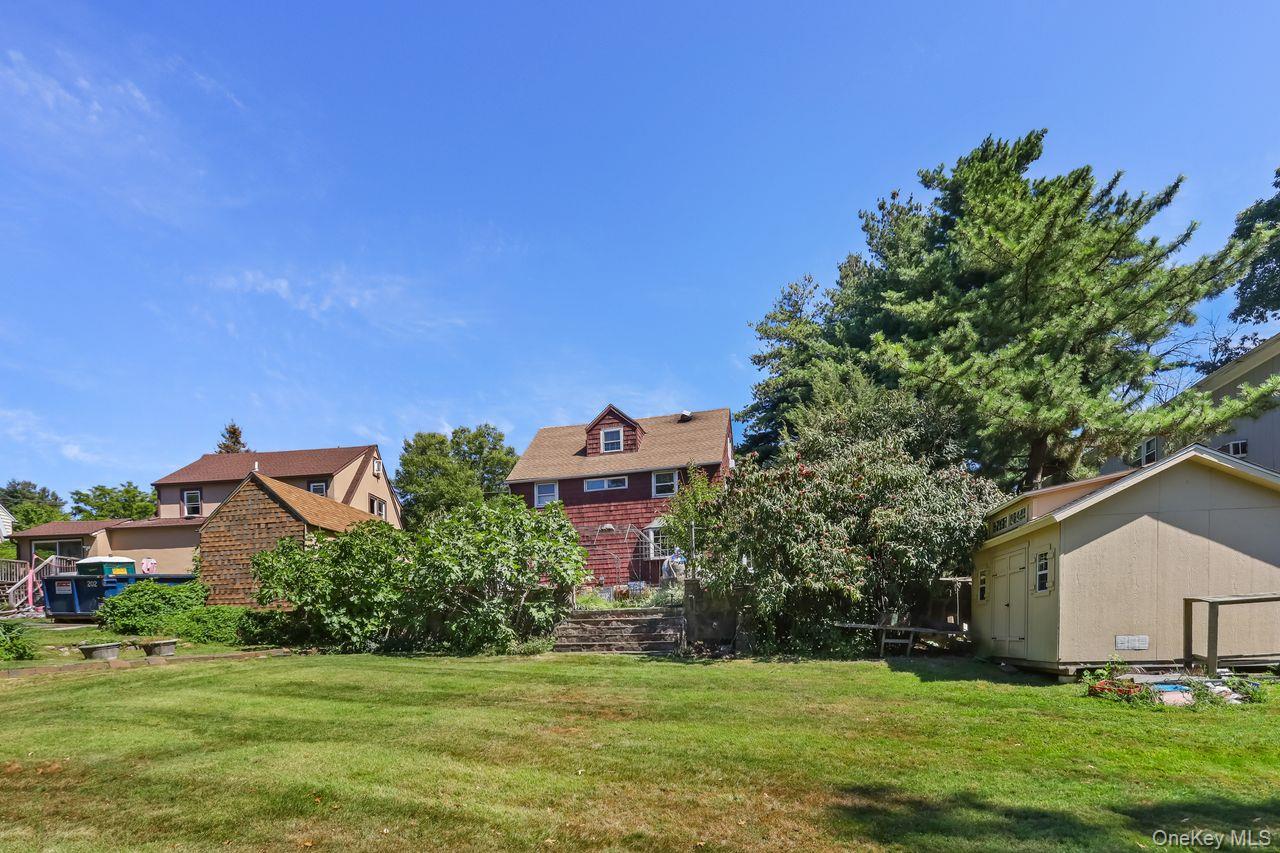 889 James Street, Pelham, NY 10803