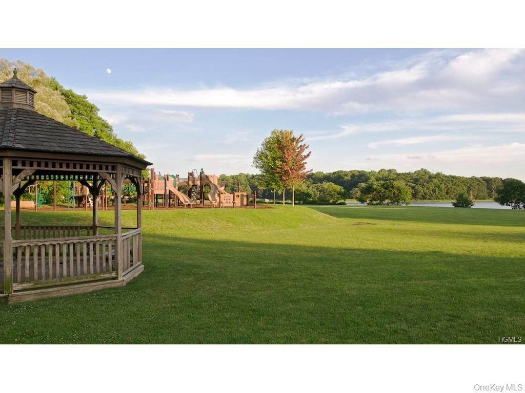 889 James Street, Pelham, NY 10803