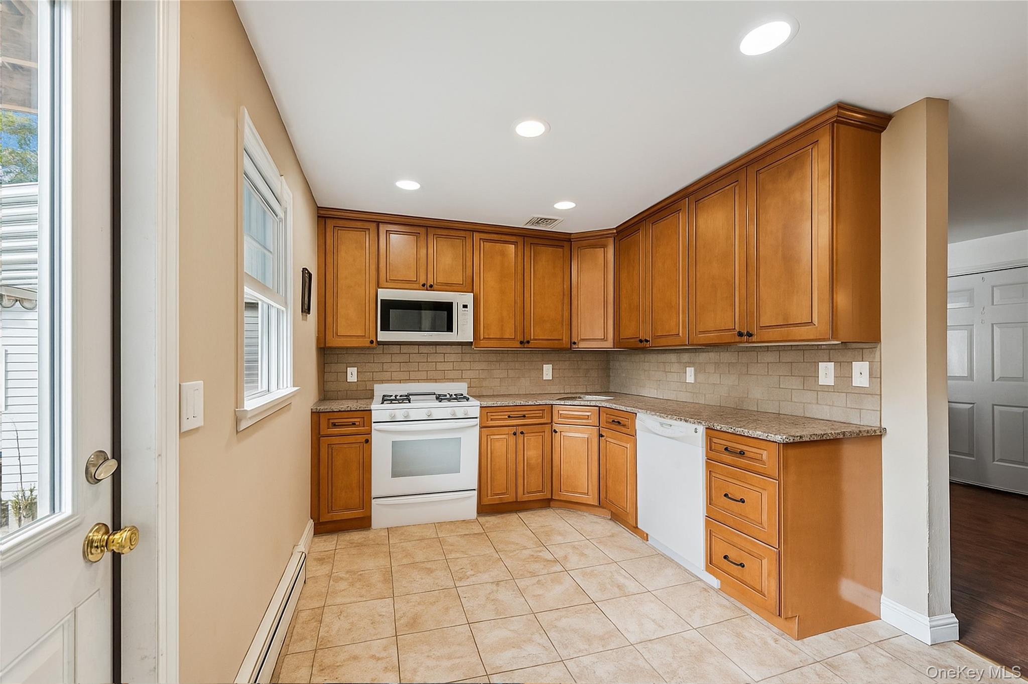 18 Shirley Street, Center Moriches, NY 11934