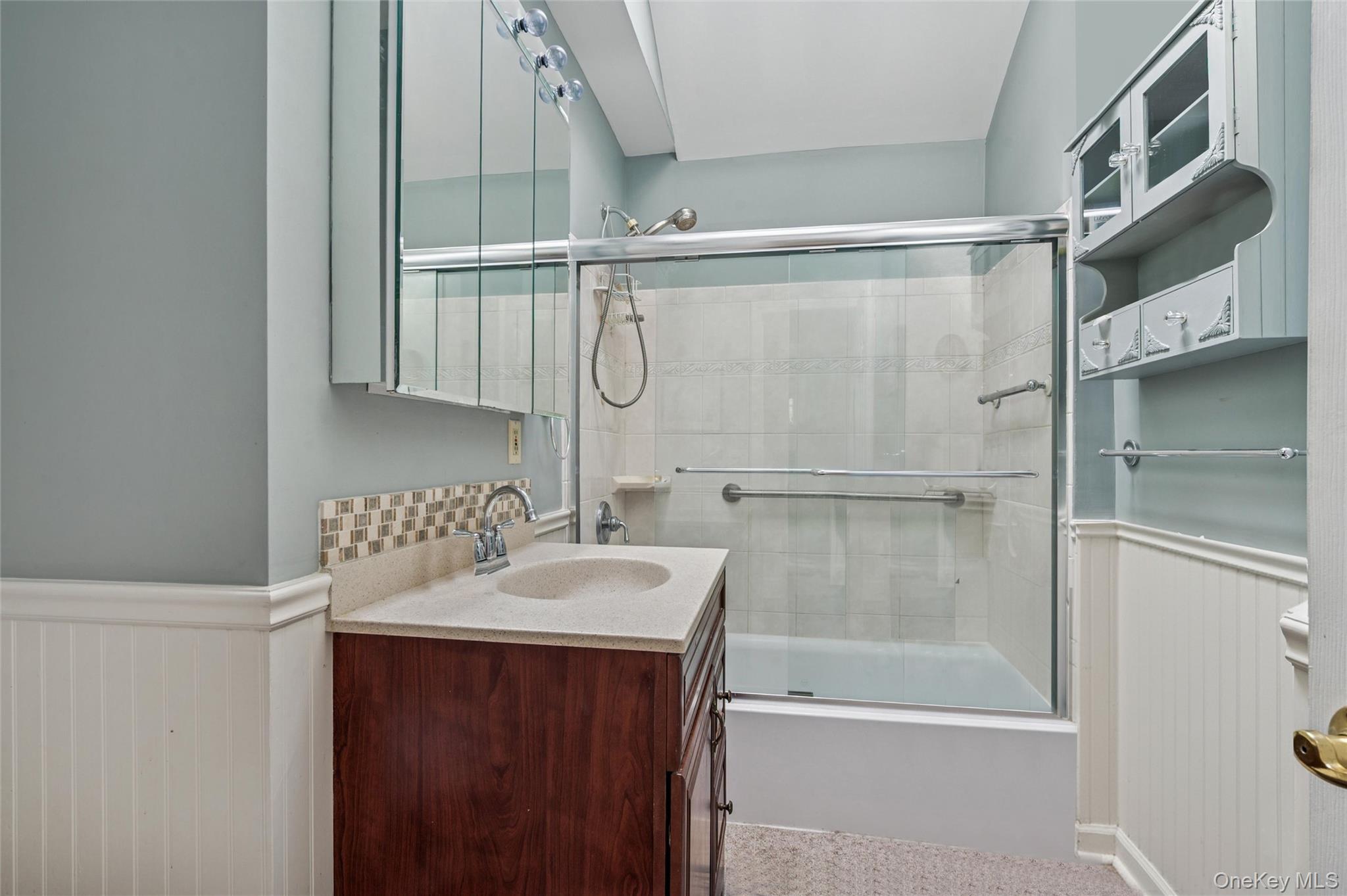 18 Shirley Street, Center Moriches, NY 11934