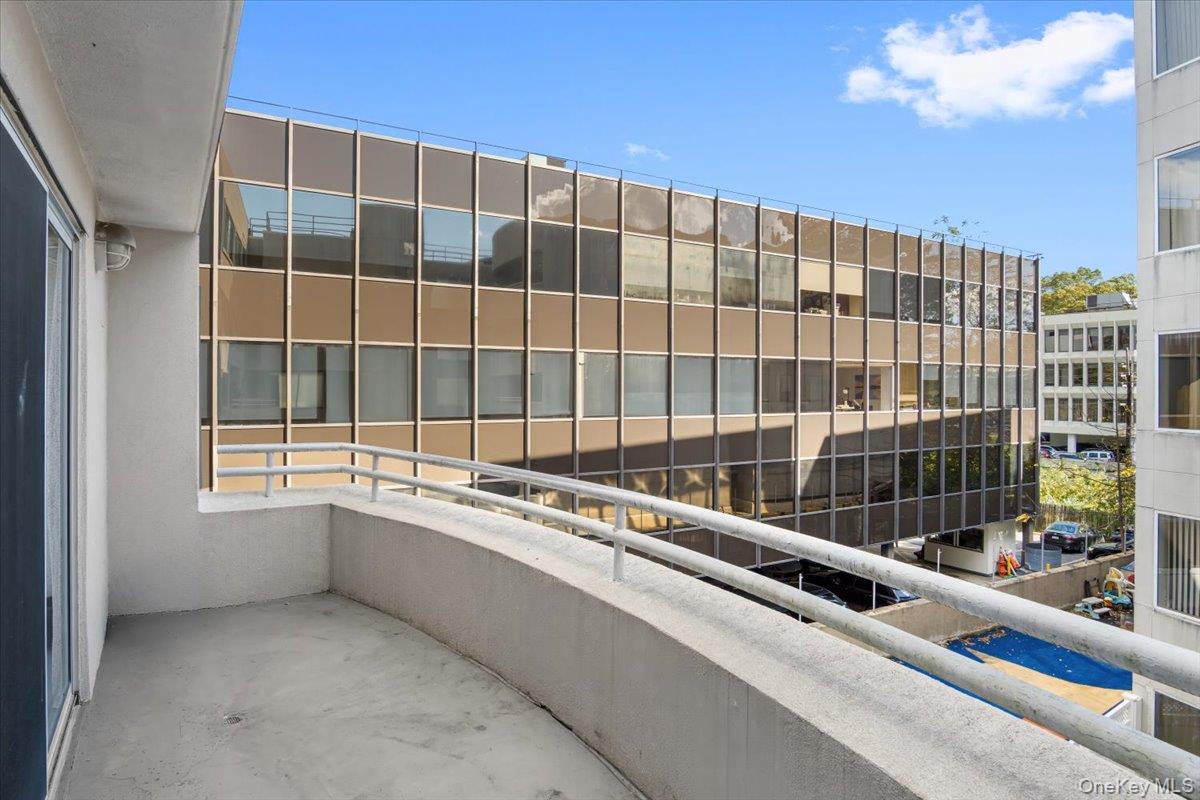 100 Cuttermill Road # 3F, Great Neck, NY 11021